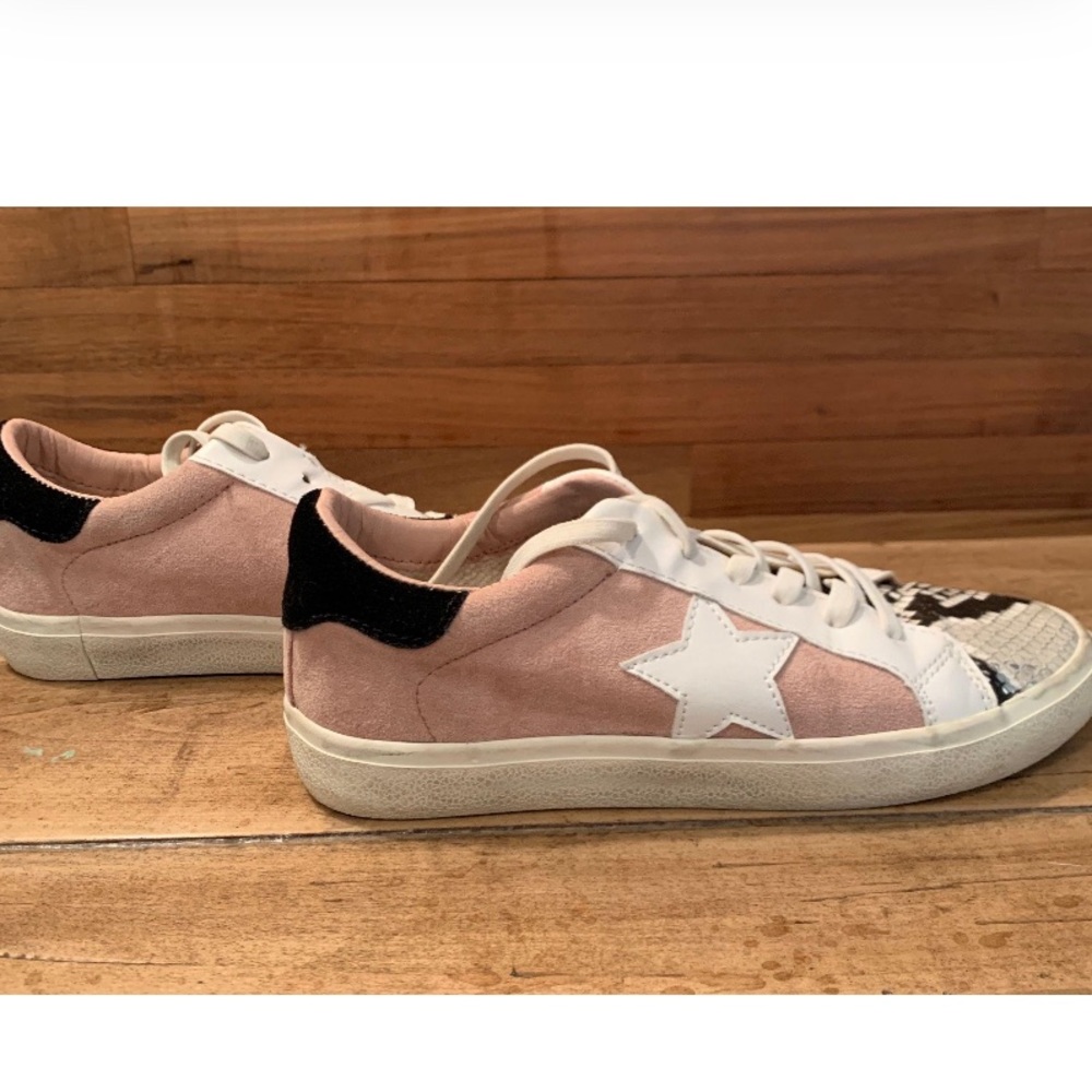 Pink and black snake skin vintage Havana‘s